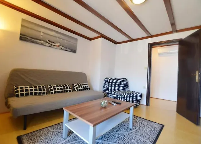 Tony Apartments