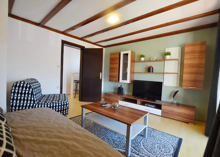 Tony Apartments